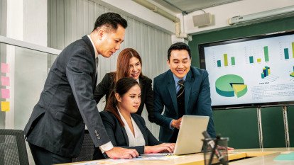 Foto OPPORTUNITIES AND ADVANTAGES OF FOREIGN INVESTMENT IN INDONESIA